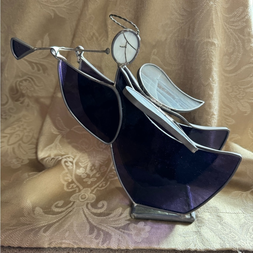 Stained Glass Angel Purple w/White Wings